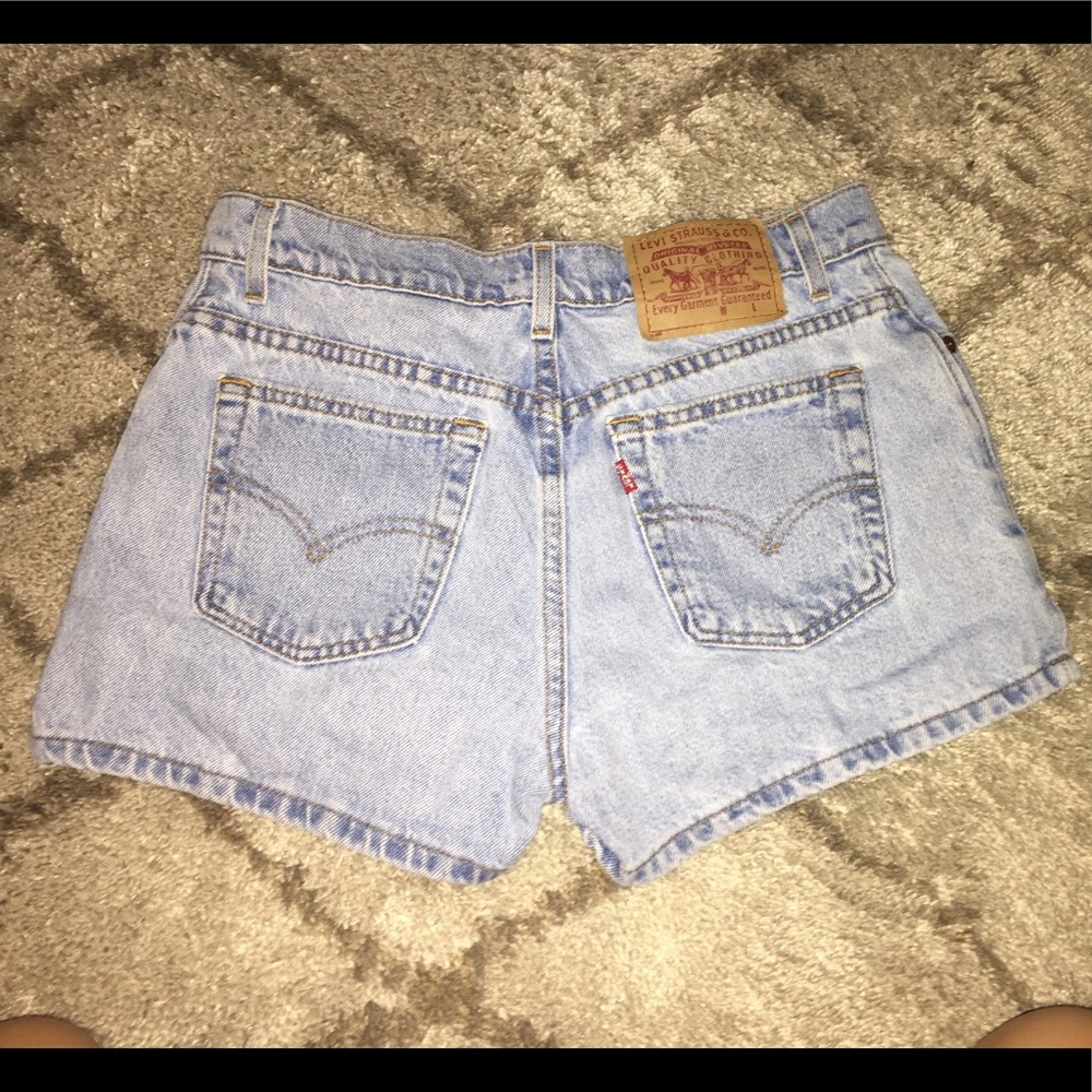 Light Wash Vintage Levi Shorts Excellent Condition